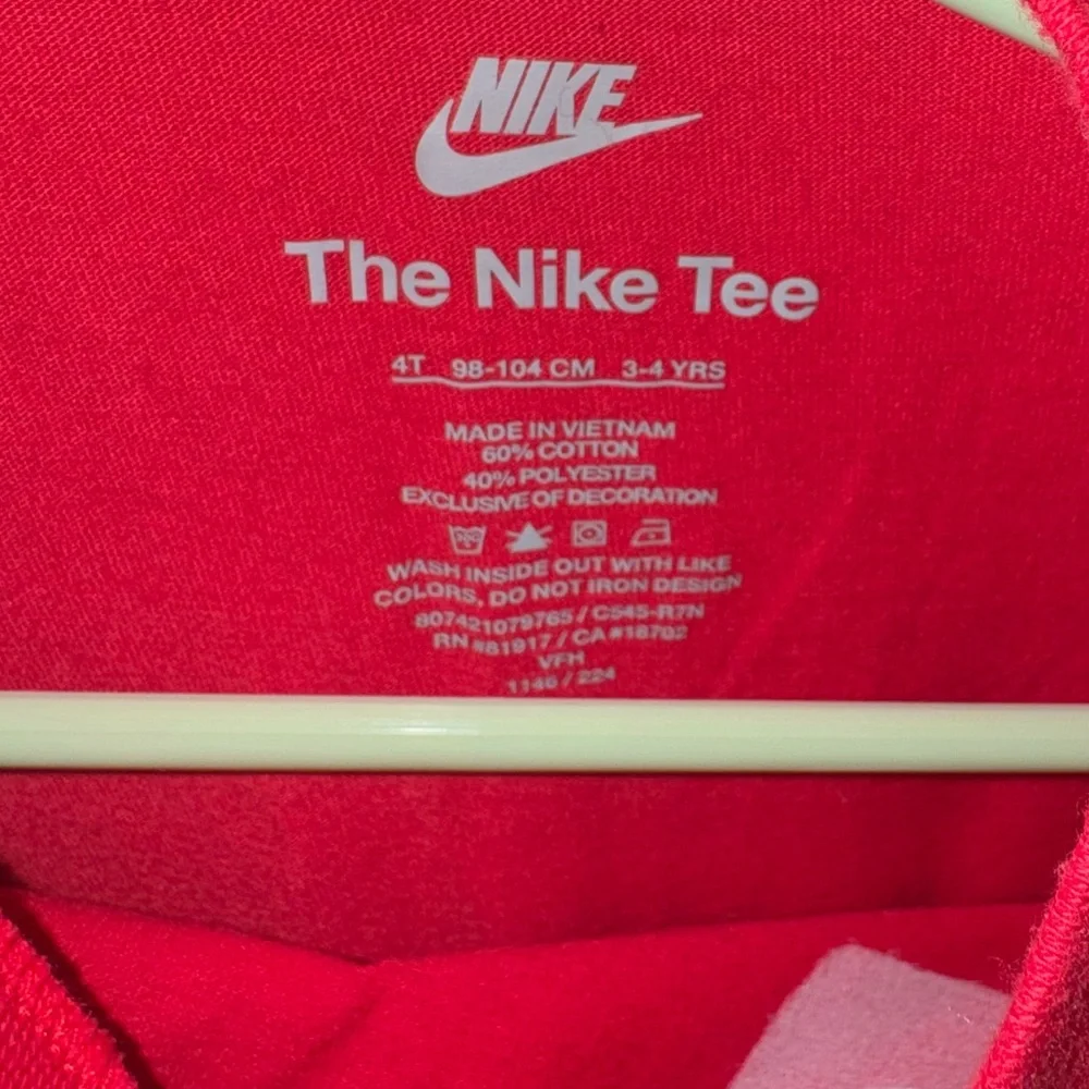 Nike Boys Red Embroidered Swoosh T-Shirt Size 4T